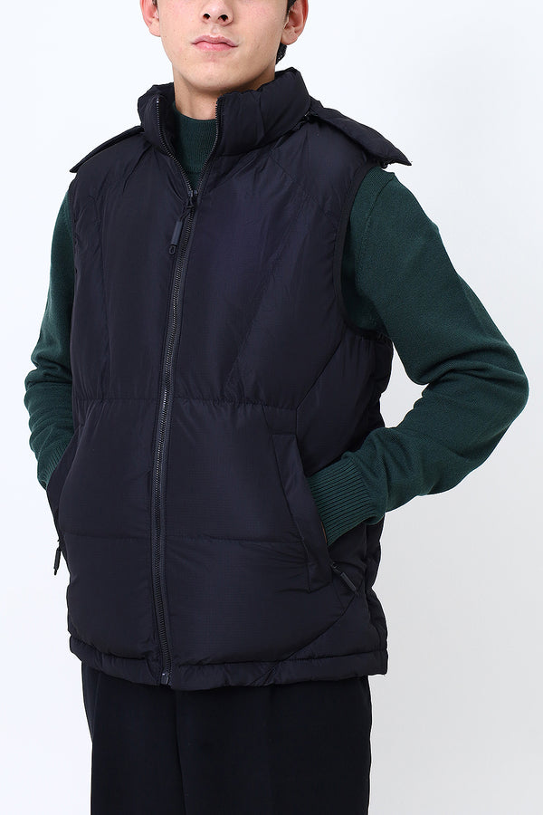 Men Black Sleeve Less Jacket